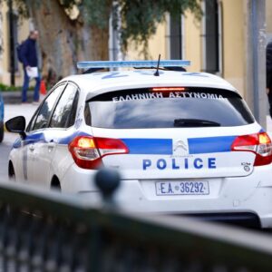 Χειροπέδες σε σπείρα Ρομά που παρίσταναν τους υπαλλήλους της ΔΕΔΔΗΕ για να εξαπατήσουν 38χρονο
