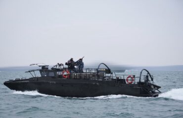 Οι ρωσικές δυνάμεις κτύπησαν δύο ταχύπλοα σκάφη του ουκρανικού Ναυτικού στη Μαύρη Θάλασσα (βίντεο)