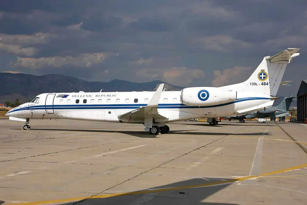 Οι  αρχές του ψευδοκράτους επιχείρησαν να παρενοχλήσουν το αεροσκάφος του Νίκου Δένδια στην Κύπρο