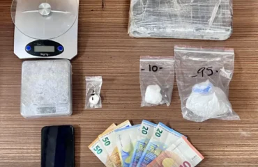 Αττική: Χειροπέδες σε 25χρονο αλλοδαπό που στην κατοχή του είχε περισσότερα από 1,2 κιλά κοκαΐνης