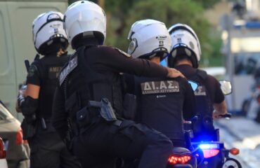 Συνελήφθησαν 3 αλλοδαποί στη Θήβα που κρατούσαν σαν σκλάβο εργαζόμενό τους: Ανάμεσα στους δράστες κι ένας ανήλικος