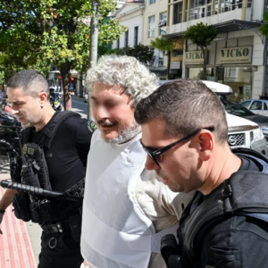 Στα δικαστήρια Πατρών ο Τζέιμς Δαλαμάγκας: Αρνείται την κατηγορία και την έκδοσή του στην Αυστραλία