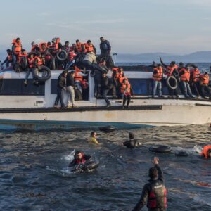 Δεν έχουν τέλος τα «καραβάνια» παράνομων αλλοδαπών στην Ελλάδα – Πόσους ακόμα αντέχει η Κρήτη;