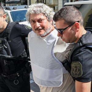 Νέα στοιχεία για τον καταζητούμενο Τ.Δαλαμάγκα που συνελήφθη στο Αίγιο: «Ζούσε απομονωμένος με δεκάδες σκυλιά»