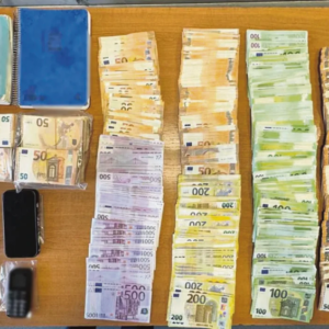 Στα δικαστήρια οι έξι συλληφθέντες για το κύκλωμα στις Πολεοδομίες
