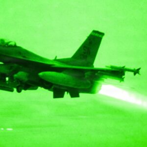CENTCOM: «Ολοκληρώθηκαν τα πλήγματα των ΗΠΑ κατά ιρανικών στόχων μετά την κατάρριψη του αμερικανικού Apache»