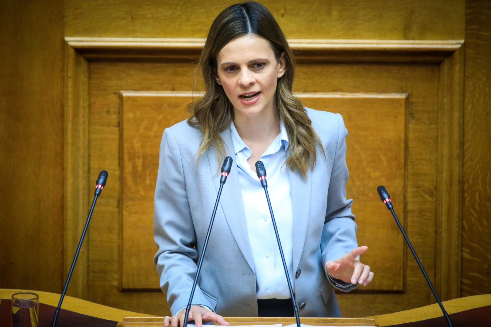Ε.Αχτσιόγλου: «Δεν αποκλείω στις επόμενες εκλογές να κερδίσει ο Α.Τσίπρας τον Κ.Μητσοτάκη»