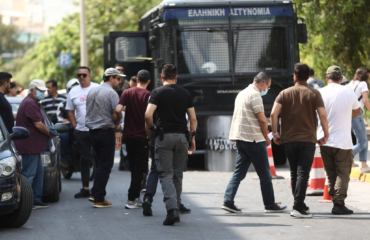 Νέα στοιχεία για το κύκλωμα στις Πολεοδομίες: Έπαιρναν χρήματα ακόμα και μέσα σε κουτιά γλυκών!