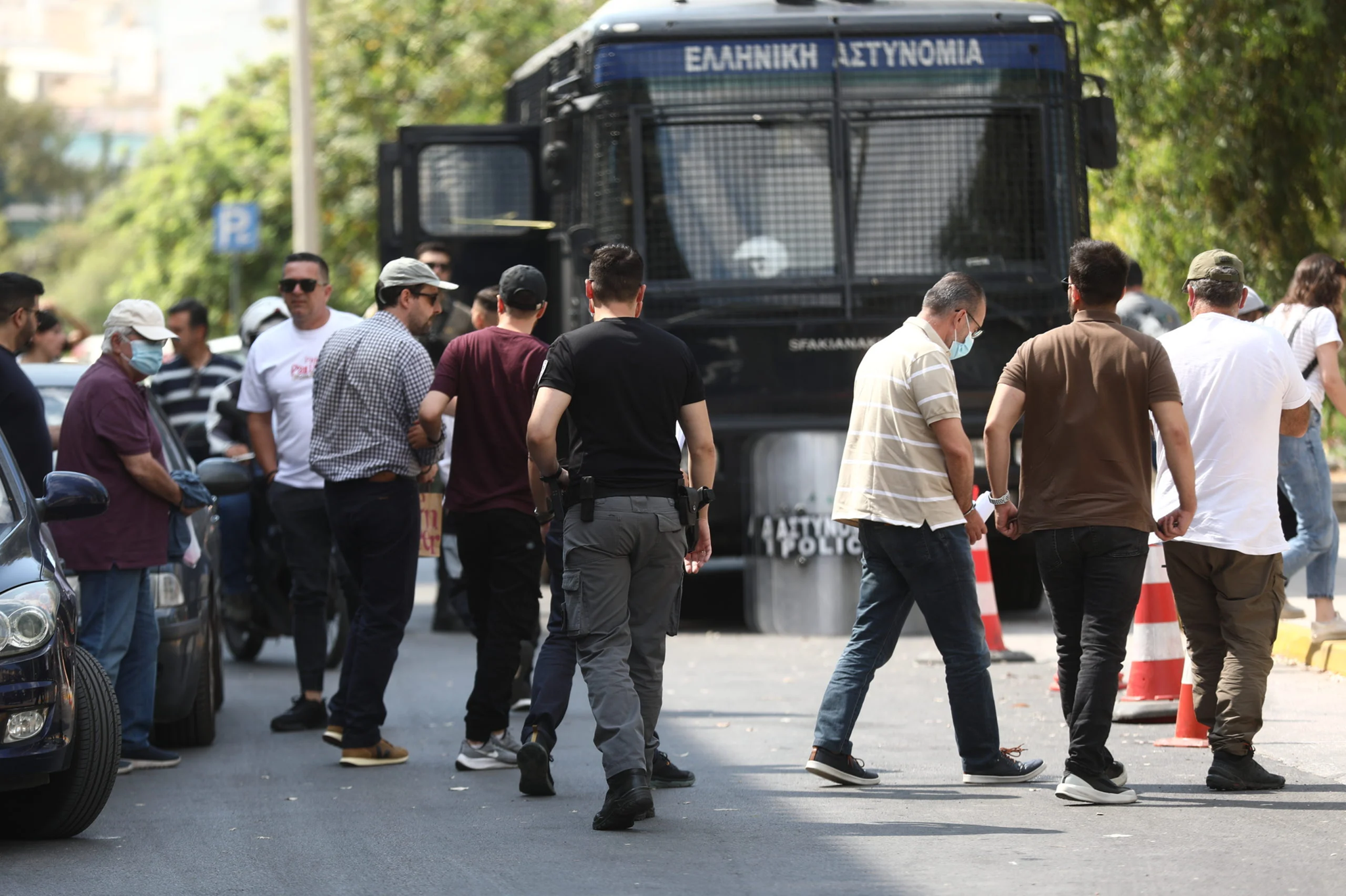 Νέα στοιχεία για το κύκλωμα στις Πολεοδομίες: Έπαιρναν χρήματα ακόμα και μέσα σε κουτιά γλυκών!
