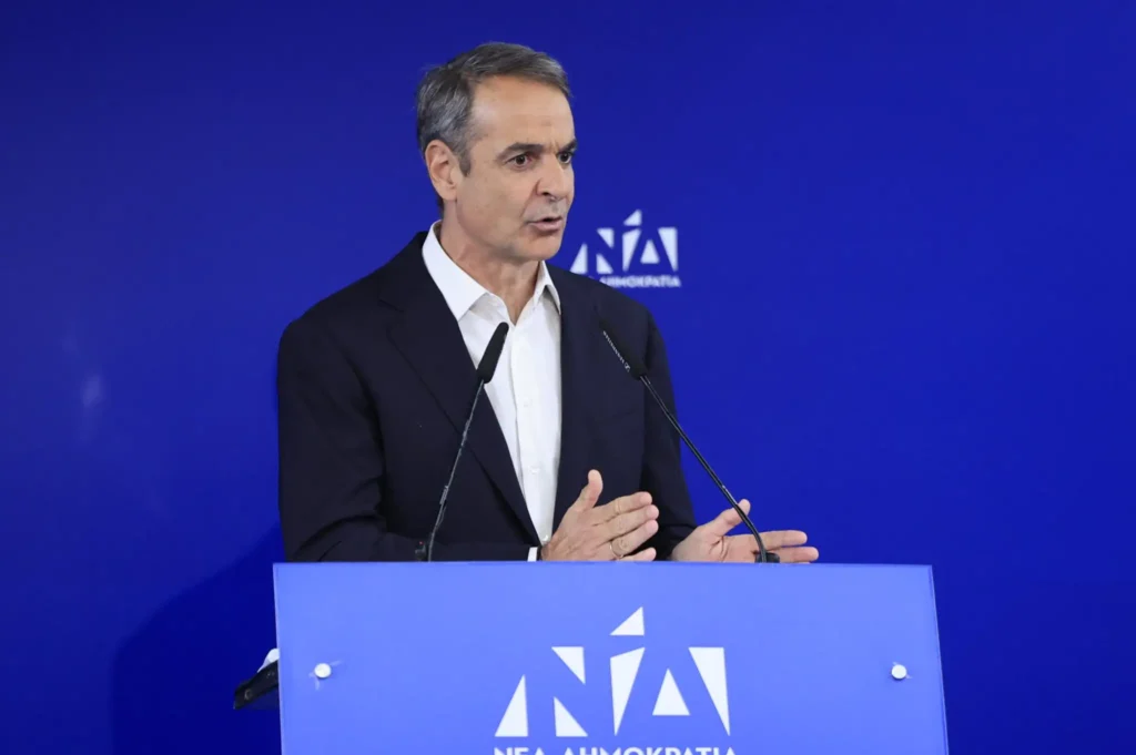 Κ.Μητσοτάκης για τις «κορδέλες» του Άδωνι: «Μπερδεύομαι, το ίδιο είναι;»