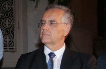 Σκάνδαλο πολεοδομίας: Ο γιος του πρώην εισαγγελέα Ντογιάκου μιλά με τον «αρχηγό»