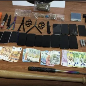 Αττική: Προφυλακιστέοι επτά συλληφθέντες που συμμετείχαν σε κυκλώματα διακίνησης ναρκωτικών στα βόρεια προάστια