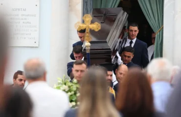 Θλίψη στο τελευταίο «αντίο» στον δημοσιογράφο Ν.Σερβετά (φωτο)