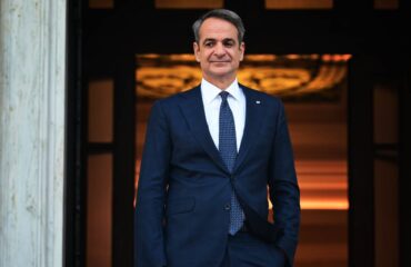 Η φθορά της διαφθοράς «τρώει» την κυβέρνηση καθημερινά και οι εκλογές πλησιάζουν