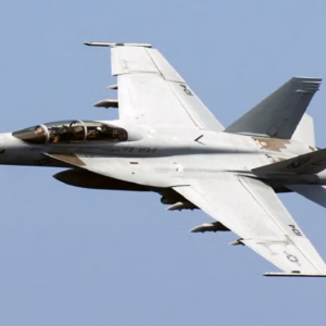 ΗΠΑ: Συνετρίβη μαχητικό F/A-18 των Πεζοναυτών σε εκπαιδευτική πτήση στην Ουάσιγκτον (βίντεο)