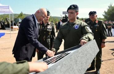 Απίστευτη γκάφα Δένδια: Με… υπουργική ανακοίνωση (!) όλα τα στοιχεία του προγράμματος ανάπτυξης και κατασκευής drones από την Ελλάδα