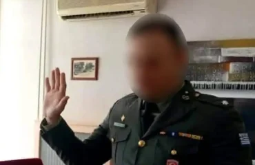 Έντονες αντιδράσεις προκάλεσε φωτογραφία με στέλεχος των Ενόπλων Δυνάμεων να ορκίζεται στο δωδεκάθεο!