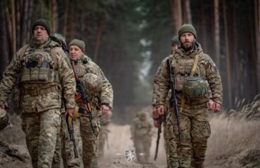Δείτε βίντεο: «Σκούρα» τα πράγματα για ηλικιωμένους στρατιώτες των Ουκρανών στην Κονσταντινόβκα…