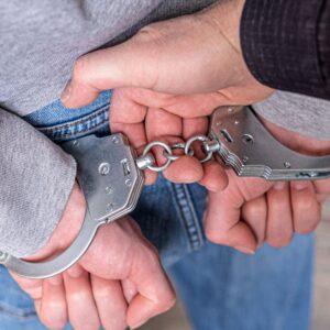 Συνελήφθη 56χρονος αρχαιοκάπηλος στην Αθήνα: Κατασχέθηκαν νομίσματα και αρχαία αντικείμενα