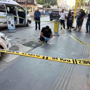 Τουρκία: Έστησαν ενέδρα σε άνδρα και τον πυροβόλησαν τρεις φορές ενώ κουβαλούσε τούρτα γενεθλίων (βίντεο)