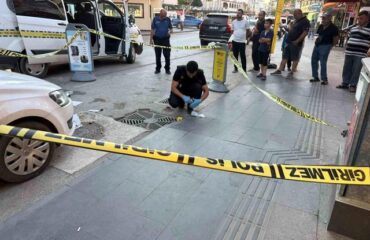 Τουρκία: Έστησαν ενέδρα σε άνδρα και τον πυροβόλησαν τρεις φορές ενώ κουβαλούσε τούρτα γενεθλίων (βίντεο)