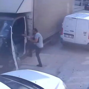 Τουρκία:  Φούρναρης στην Άγκυρα σταματά την τελευταία στιγμή φορτηγό που κυλούσε προς τα πίσω χωρίς χειρόφρενο
