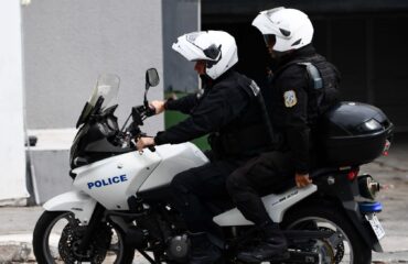 Συμμορίες ανηλίκων λήστευαν και τρομοκρατούσαν ηλικιωμένους στον ΗΣΑΠ (βίντεο)