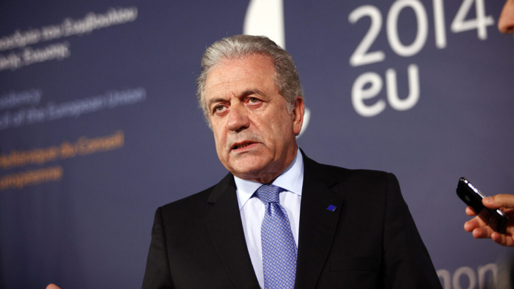 «Qatar Gate»: Εκδόθηκε ευρωπαϊκό ένταλμα σύλληψης για τον βουλευτή και πρώην αντιπρόεδρο της ΝΔ Δ.Αβραμόπουλο