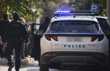 Μύκονος: Σε εξέλιξη μεγάλη επιχείρηση της ΔΑΟΕ για υπόθεση διακίνησης ναρκωτικών – Πέντε συλλήψεις