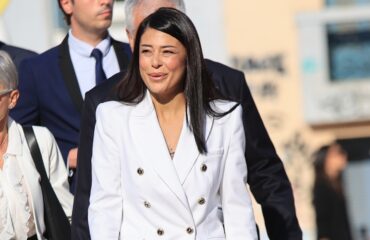 Α.Λατινοπούλου: «Χυδαία όσα είπε ο Β.Παϊτέρης για μένα και τη μητέρα μου – Έχω κινηθεί ήδη νομικά» (βίντεο)
