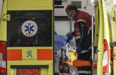 Θανατηφόρο τροχαίο στο Λαύριο: Σκοτώθηκε οδηγός αυτοκινήτου που εξετράπη της πορείας του