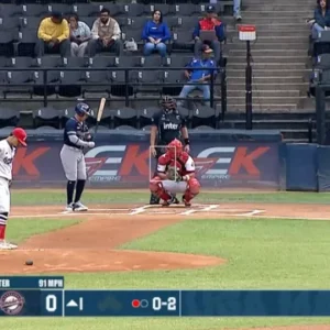 Βίντεο: Παίζανε baseball την στιγμή που που χτύπησε ο «Εγκέλαδος» το Καράκα