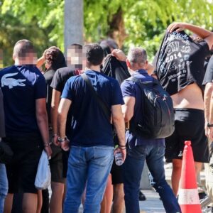 Στην Εισαγγελία ο ένας από τους εμπλεκόμενους στην άγρια δολοφονία του 15χρονου στην Καλλιθέα