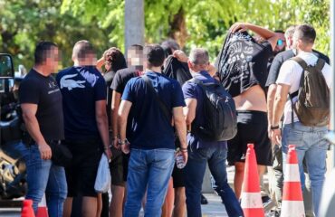 Στην Εισαγγελία ο ένας από τους εμπλεκόμενους στην άγρια δολοφονία του 15χρονου στην Καλλιθέα