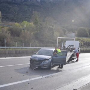 Ακόμα μία τραγωδία στην άσφαλτο: Νεκρός 50χρονος οδηγός ΙΧ μετά από σφοδρή σύγκρουση με φορτηγό στην Εγνατία Οδό