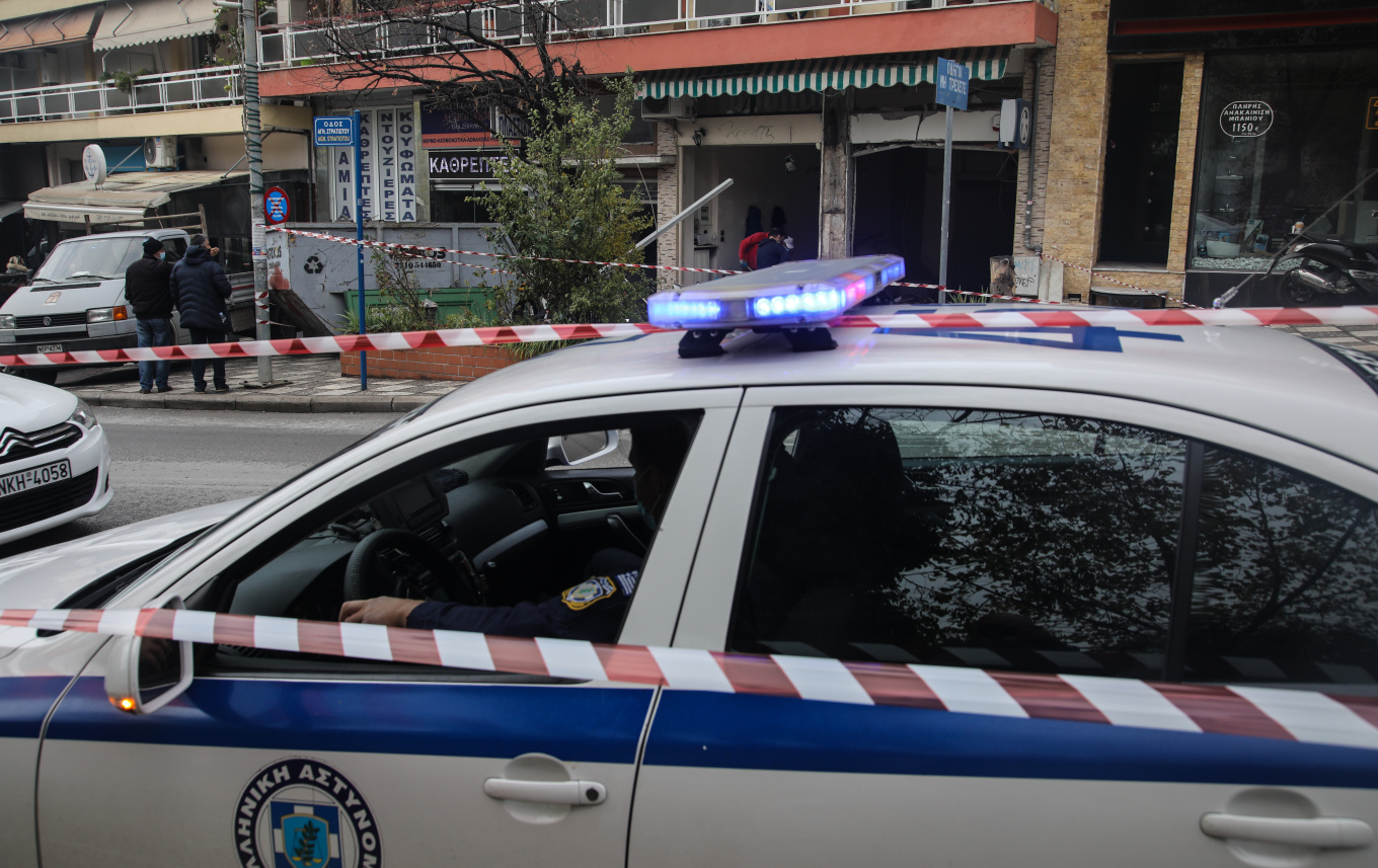 Συναγερμός στην Αχαρνών μετά από έκρηξη σε εταιρεία ενοικίασης αυτοκινήτων – Τι εντόπισαν οι Αρχές