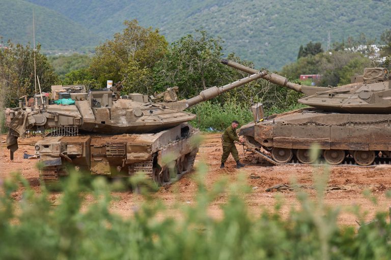 Νέα ένταση στον Λίβανο: Ισραηλινά πλήγματα κατά της Χεζμπολάχ – Το Ιράν θέτει όρους για συμφωνία με τις ΗΠΑ