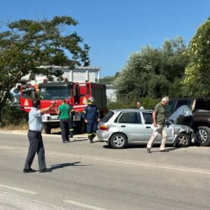 Σοβαρό τροχαίο στην Ηγουμενίτσα: Αυτοκίνητα συγκρούστηκαν στην παλιά Ε.Ο. – Στο νοσοκομείο οι δύο οδηγοί (φωτο)