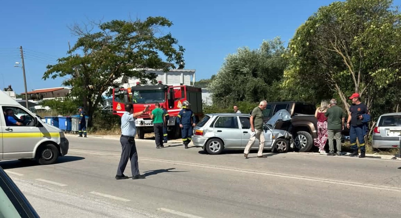 Σοβαρό τροχαίο στην Ηγουμενίτσα: Αυτοκίνητα συγκρούστηκαν στην παλιά Ε.Ο. – Στο νοσοκομείο οι δύο οδηγοί (φωτο)