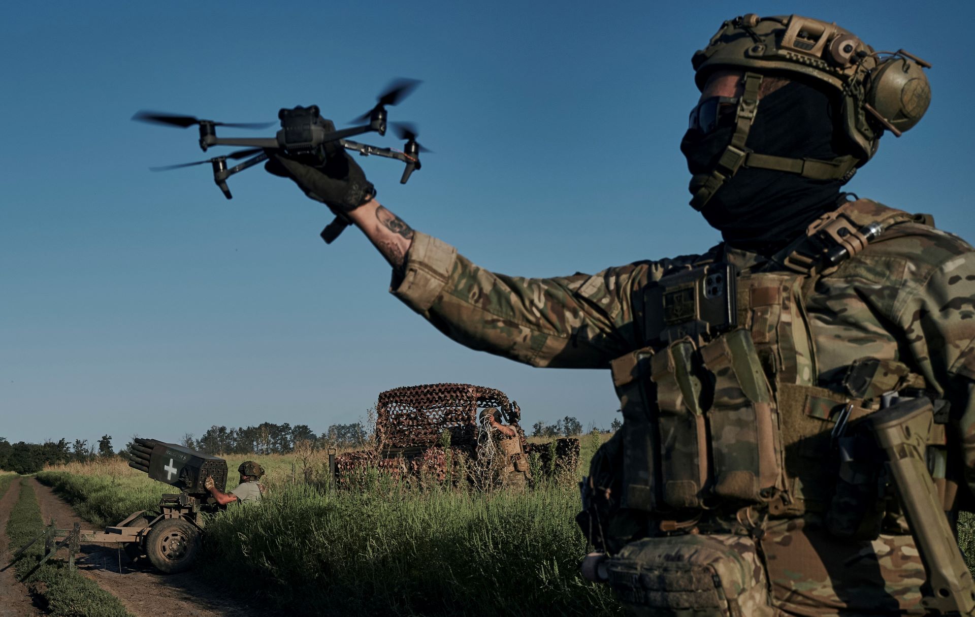 Ρωσία: Ουκρανικό drone κτυπά φορτηγό με άμαχους πολίτες – Δείτε βίντεο