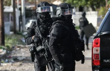 Νέα στοιχεία για τους 20 συλληφθέντες χούλιγκαν στη Θεσσαλονίκη: Βιντεοσκοπούσαν τον ξυλοδαρμό αντιπάλων τους