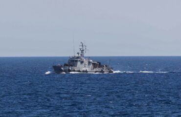 Το Λιμενικό εντόπισε και συνέλαβε 17χρονο Σουδανό – Ήταν διακινητής 34 παράνομων μεταναστών