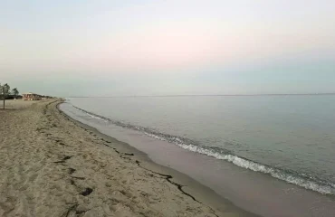 Πιερία: Νεκρή 78χρονη που ανασύρθηκε χωρίς αισθήσεις από τη θάλασσα στον Κορινό