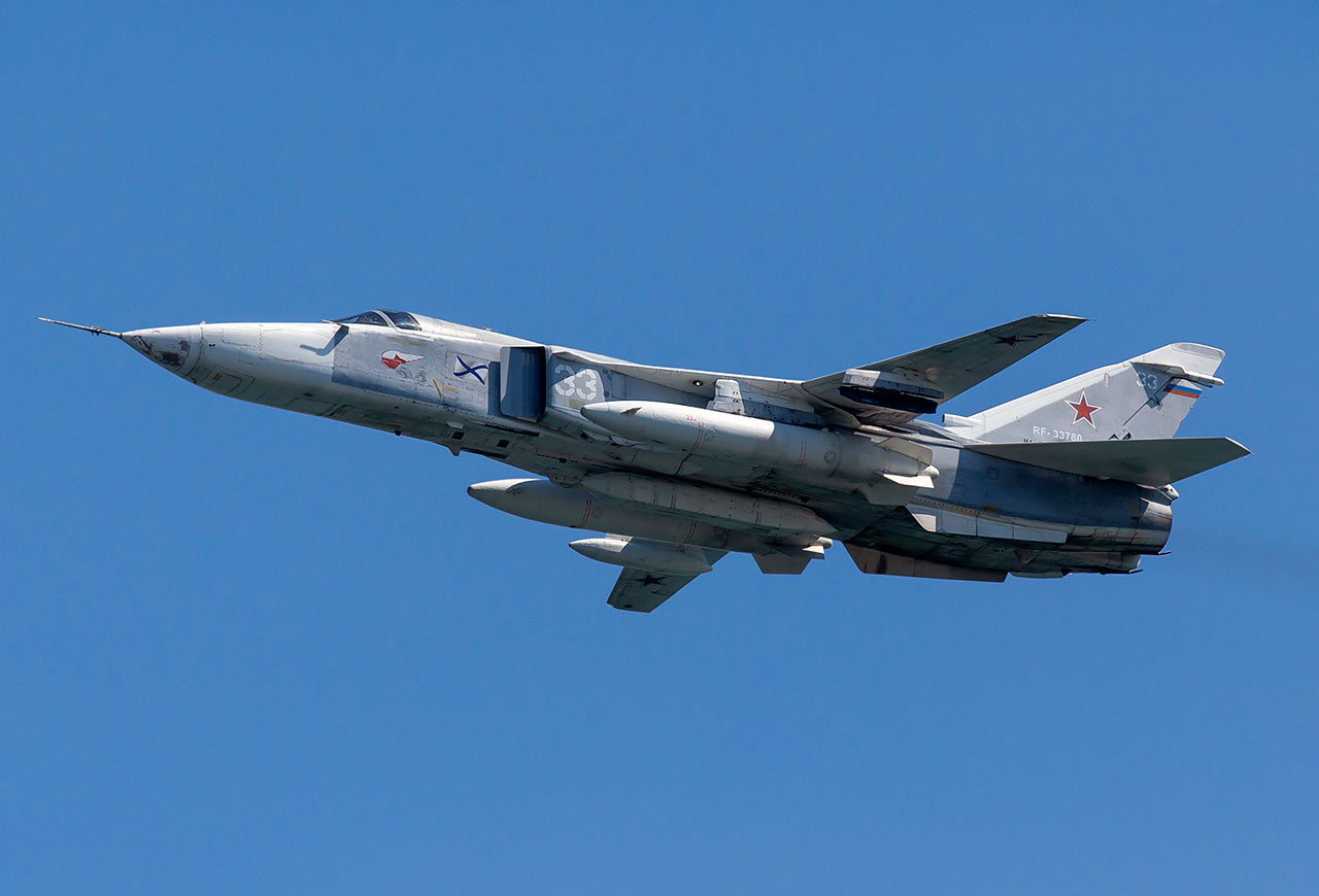 Ρωσικό Su-24 ισοπέδωσε κτίριο με άνδρες της ουκρανικής Εθνοφρουράς – Δείτε το αποτέλεσμα των επιθέσεων (βίντεο)