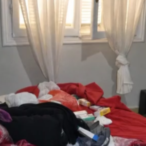 Διπλή δολοφονία στο Αίγιο: Πληθώρα φαρμάκων εντοπίστηκαν στο δωμάτιο του 65χρονου Ιταλού – Δείτε εικόνες