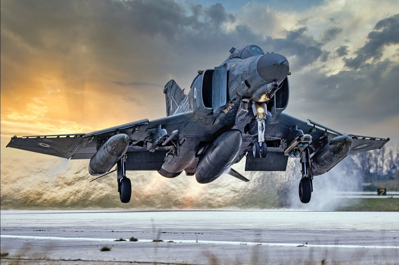 Τα F-4 Phantom II της ΠΑ ξεσήκωσαν το κοινό στο Βέλγιο (βίντεο)