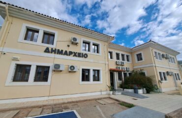 Tραγωδία κοντά στο Δημαρχείο του Αγίου Νικολάου στο Λασίθι: Γυναίκα έπεσε από ταράτσα και σκοτώθηκε