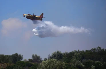 Φωτιά σε αγροτοδασική έκταση στην Άρτα: Προειδοποιητικό μήνυμα στους κατοίκους στον Άγιο Σπυρίδωνα