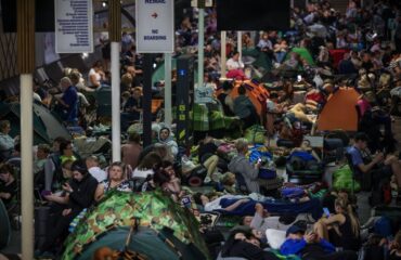 52.500 άνθρωποι, κρύφτηκαν στο μετρό κατά τη διάρκεια της ρωσικής επίθεσης στο Κίεβο!