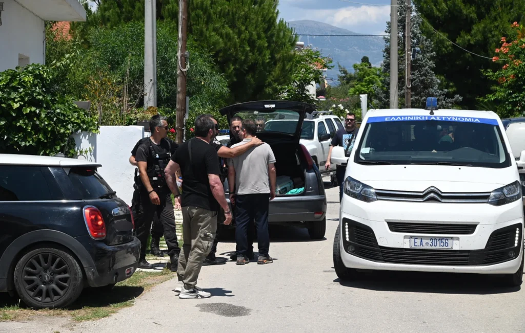 Συνεχίζεται η έρευνα για το διπλό φονικό στο Αίγιο: Πολλά τα ηρεμιστικά χάπια που βρέθηκαν